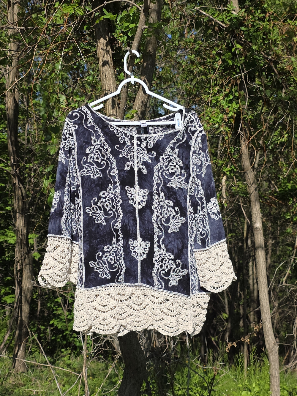 Cato Women's Navy Embroidered Crochet-Trim Top Size Medium